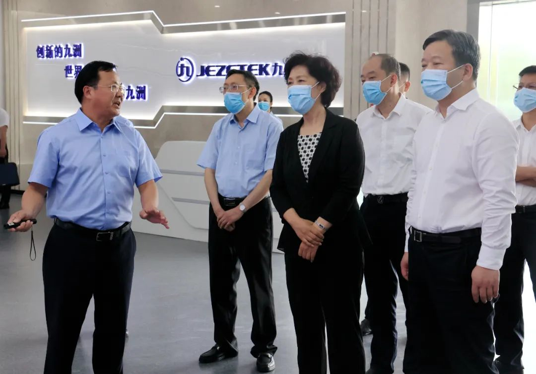 四川省政協(xié)主席、省總工會(huì)主席田向利到九洲調(diào)研